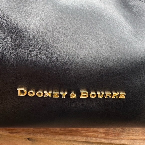 Dooney & Bourke City Flynn Bag - Picture 4 of 11